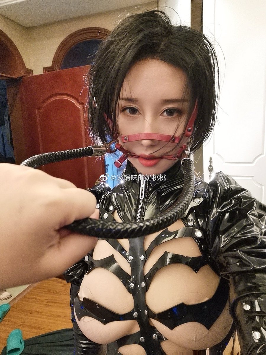 当小狗太快乐了，修自拍的时候也爽到！今天也是想骗秋姐姐在重庆定居的一天[打call][打call][打call] 
传下去，秋姐姐跟我拍片，她喜欢我（不是） https://t.co/6sg4oRbdoN