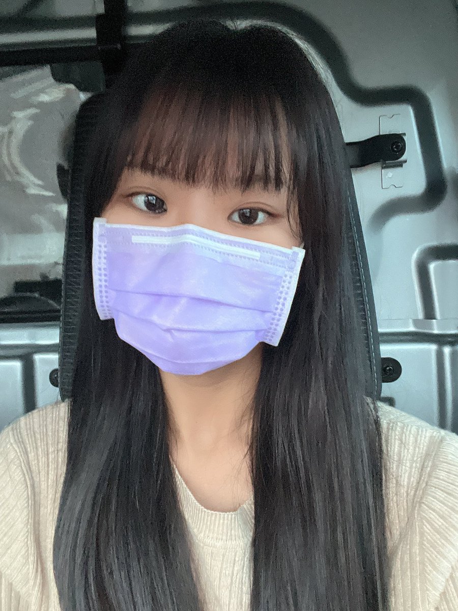 想去燙瀏海 但最近荷包超緊繃🥲 https://t.co/yYpmSWmYYu