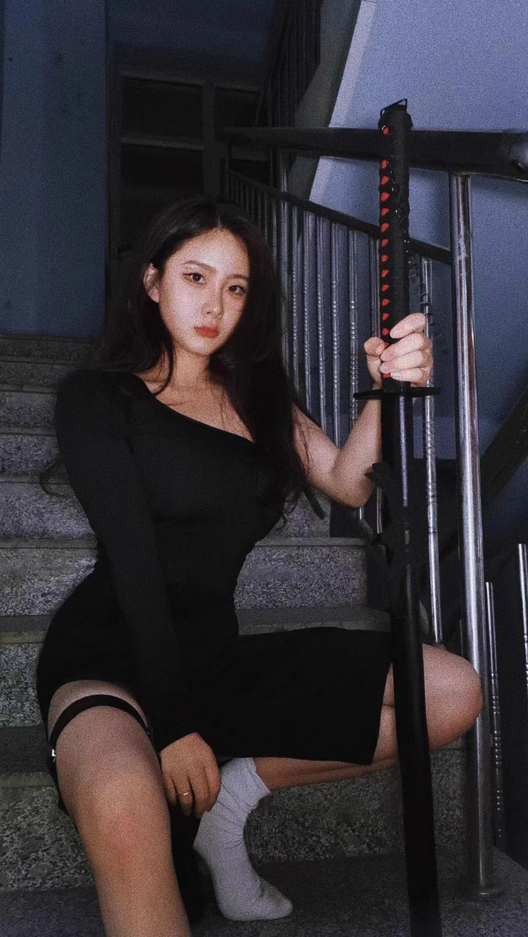 《艺术学院系列》大二女孩-张张，属于老人新照。当时在寝室收袜时觉得这个姑娘不错，就加了微信。现在春夏之交，想到她肯定有很多的棉袜。就收了几双我觉得可爱的。每当想到这个的时候。心里都觉得软软的白袜是可怜的💦💦可想到兄弟们到货时，肯定会把这些小白袜套在下体上…内心深处又如此的矛盾😂 https://t.co/3tdC6qGBwe