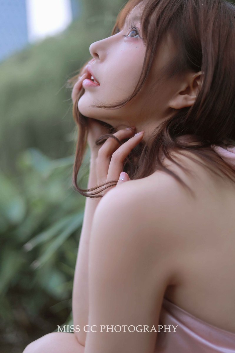 有时生活给你苦难
是在铺垫浪漫 

摄影/@misscc520 https://t.co/gLoU27e0uY