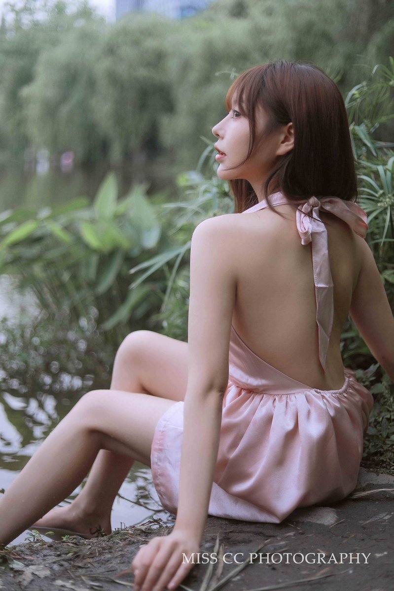 有时生活给你苦难
是在铺垫浪漫 

摄影/@misscc520 https://t.co/gLoU27e0uY