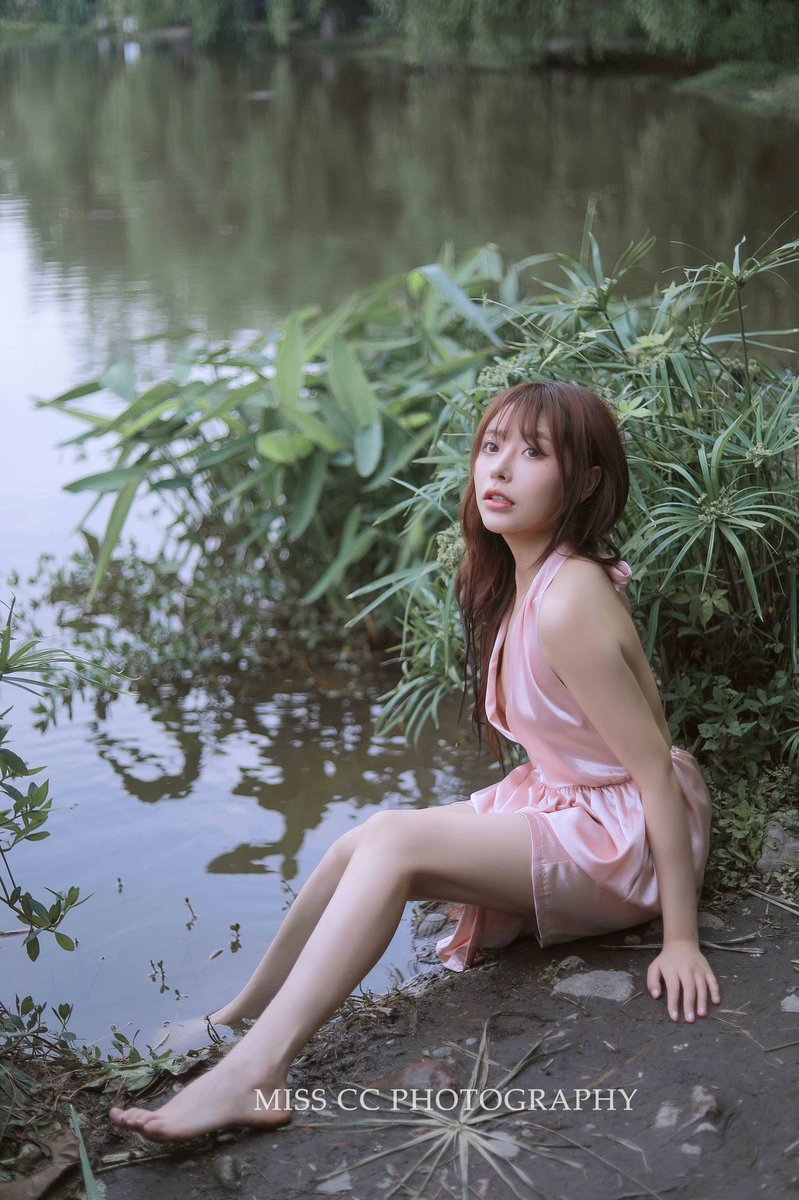 有时生活给你苦难
是在铺垫浪漫 

摄影/@misscc520 https://t.co/gLoU27e0uY