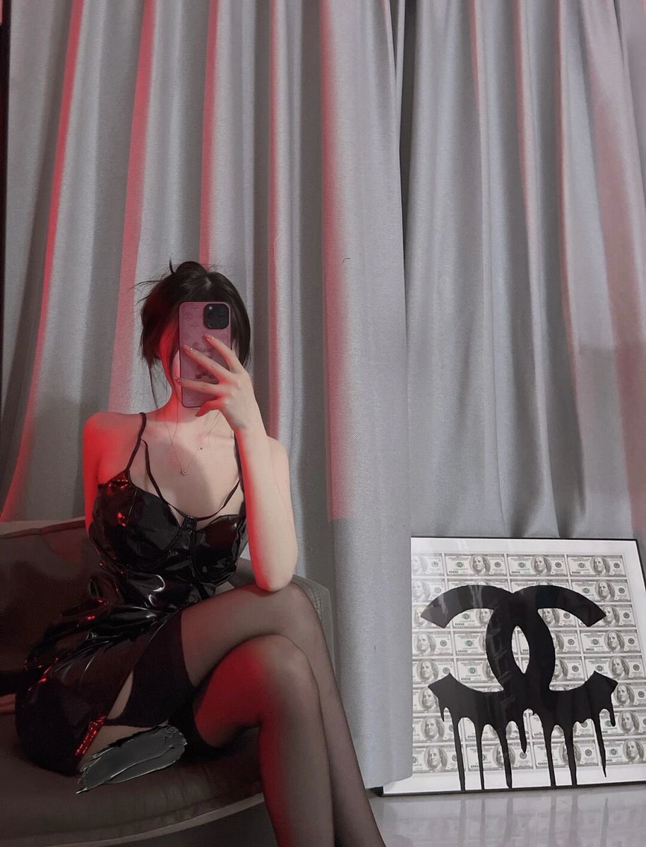 我是谁的小宝贝来着？忘了 https://t.co/4pvsQWBJaV