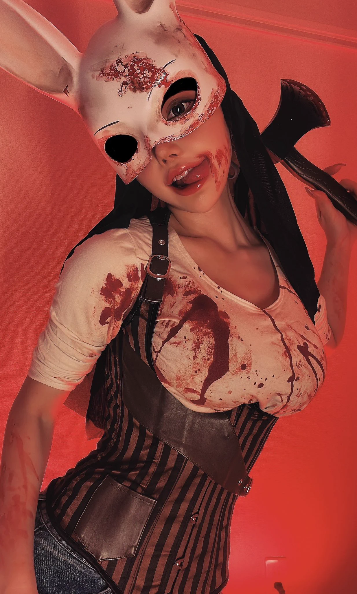 Dead by Daylightハントレス🐰ら～ら～ら～らぁ～～～…ら～ら～らぁあらぁ～～～…ふふふっDead by Daylight MOBILEリリース記念🎊✨✨もう体験しましたか…？心臓がいくつあっても足りないくらいドキドキしちゃう🥺#心臓ドバドバ 　#DbDモバイル 　#DbDM創作@DbDMobile_JP https://t.co/fCgrrT9Oow