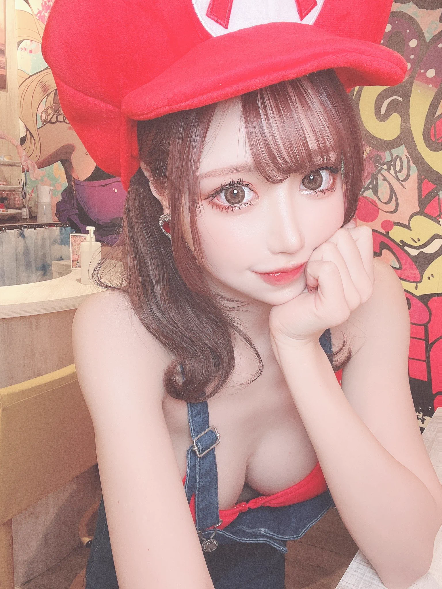 今日18:00〜22:00までギャルカフェ（@galcafe10sion ）さんでゲスト出勤します🥰💗衣装今週の大阪が楽しみすぎてマリオにしちゃった〜❤️今日はよろしくお願いします🥰 https://t.co/sLstSt4fKU