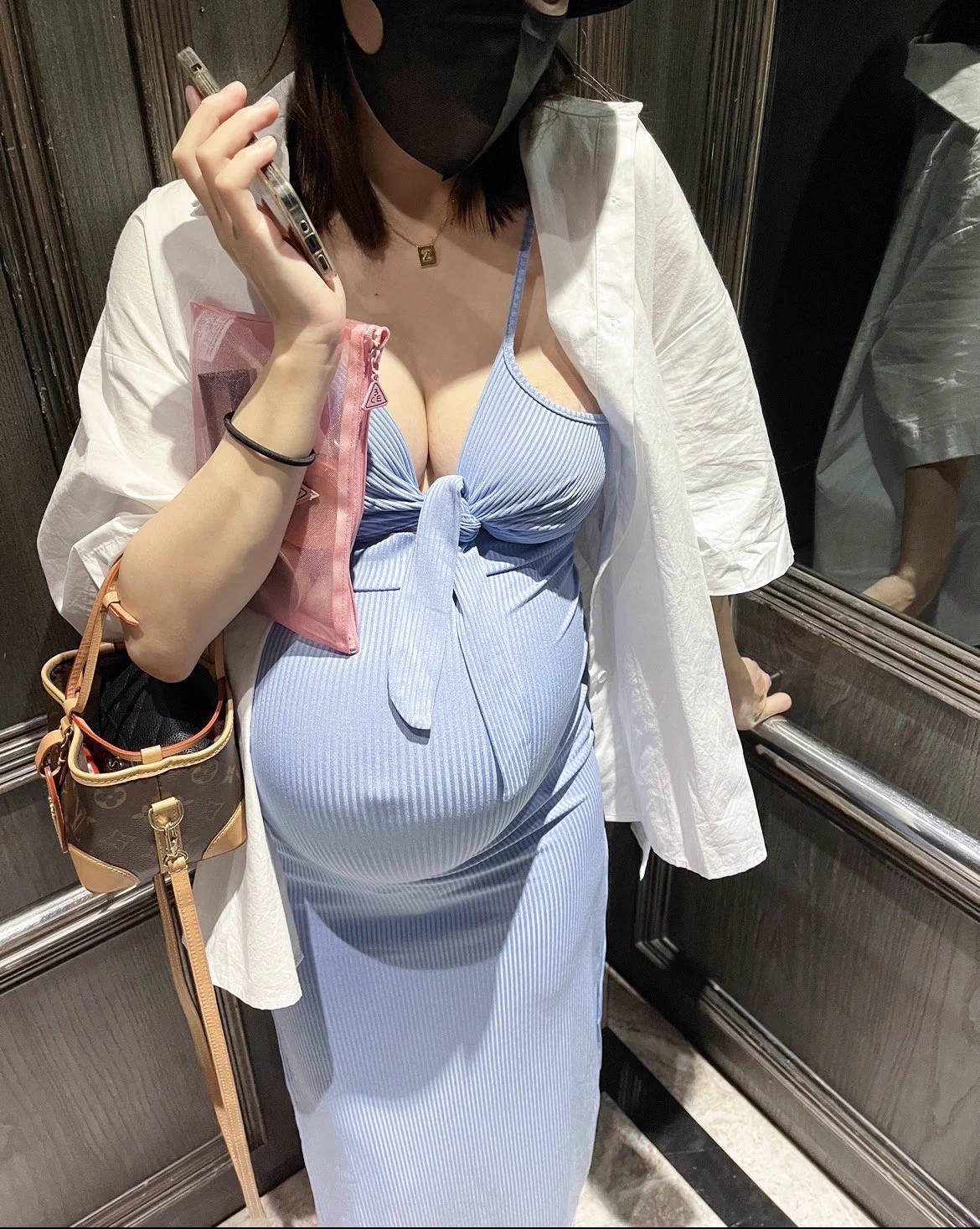 老公叫我翻出來拍照XD，怎麼如此羞恥哈哈⋯到底翻哪裡就自己想想咯⋯ https://t.co/nXSNHKTGY2