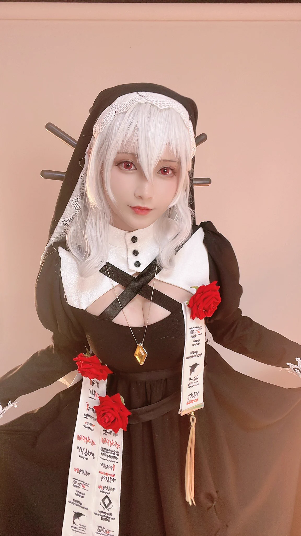 归溟幽灵鲨的傀儡？#明日方舟 #cosplay https://t.co/XlZ4GWsgLs