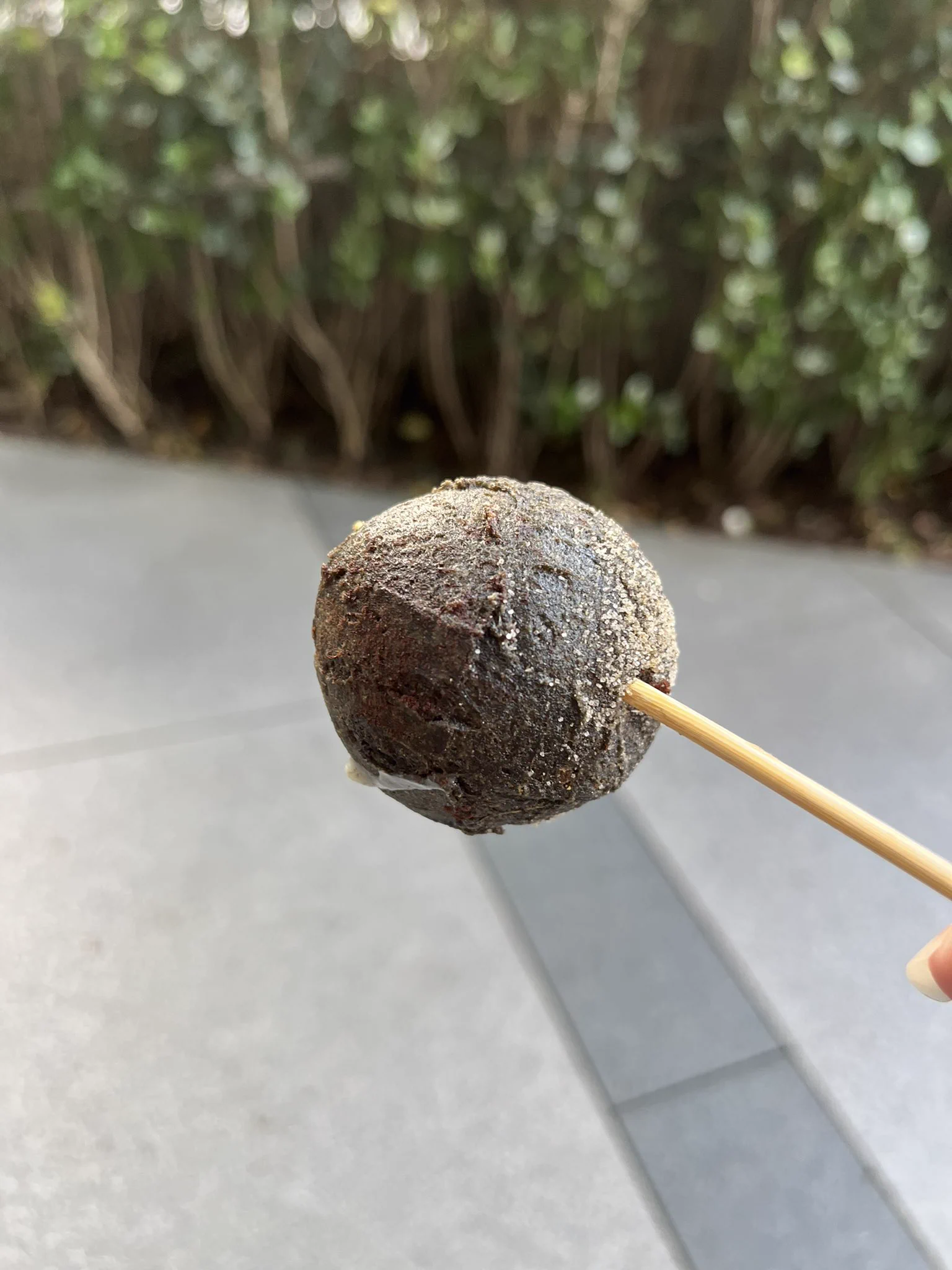 我今天才恍然大悟，我其實才是人家的一粒棋子，像後宮甄嬛傳一樣，借刀殺人果真厲害👍，我知道女人總是想保護自己想保護的感情，看著辦吧！能說的我都說了，罵我也好討厭我也罷，我比誰都心軟，但我也只能被迫接受你們給我的傷害。謝謝！我努力承受😂#我就像這顆地瓜球黑到底 https://t.co/48oeLr5OgT
