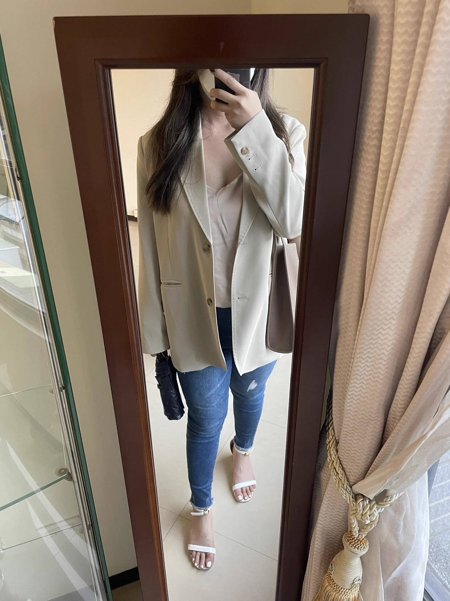 腳怎麼可以看起來那麼短 https://t.co/pJcZ3tohTW