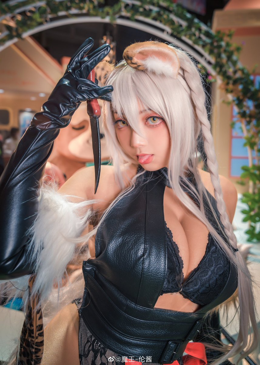 一些以前拍的cosplay📷

phx：@SYlunlunlun 

model：糕哥

#cosplay #摄影 #漫展 #cos https://t.co/O8J8cbLALZ