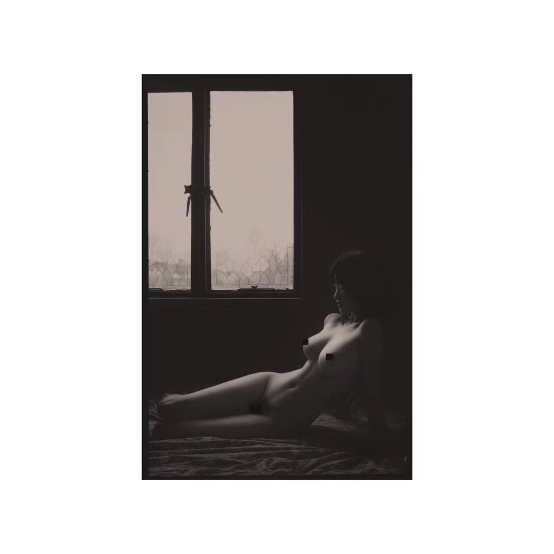 最近都没遇到这种没有纹身，
身材不干瘦而有曲线的模特了。 https://t.co/DyLDtEZMMU