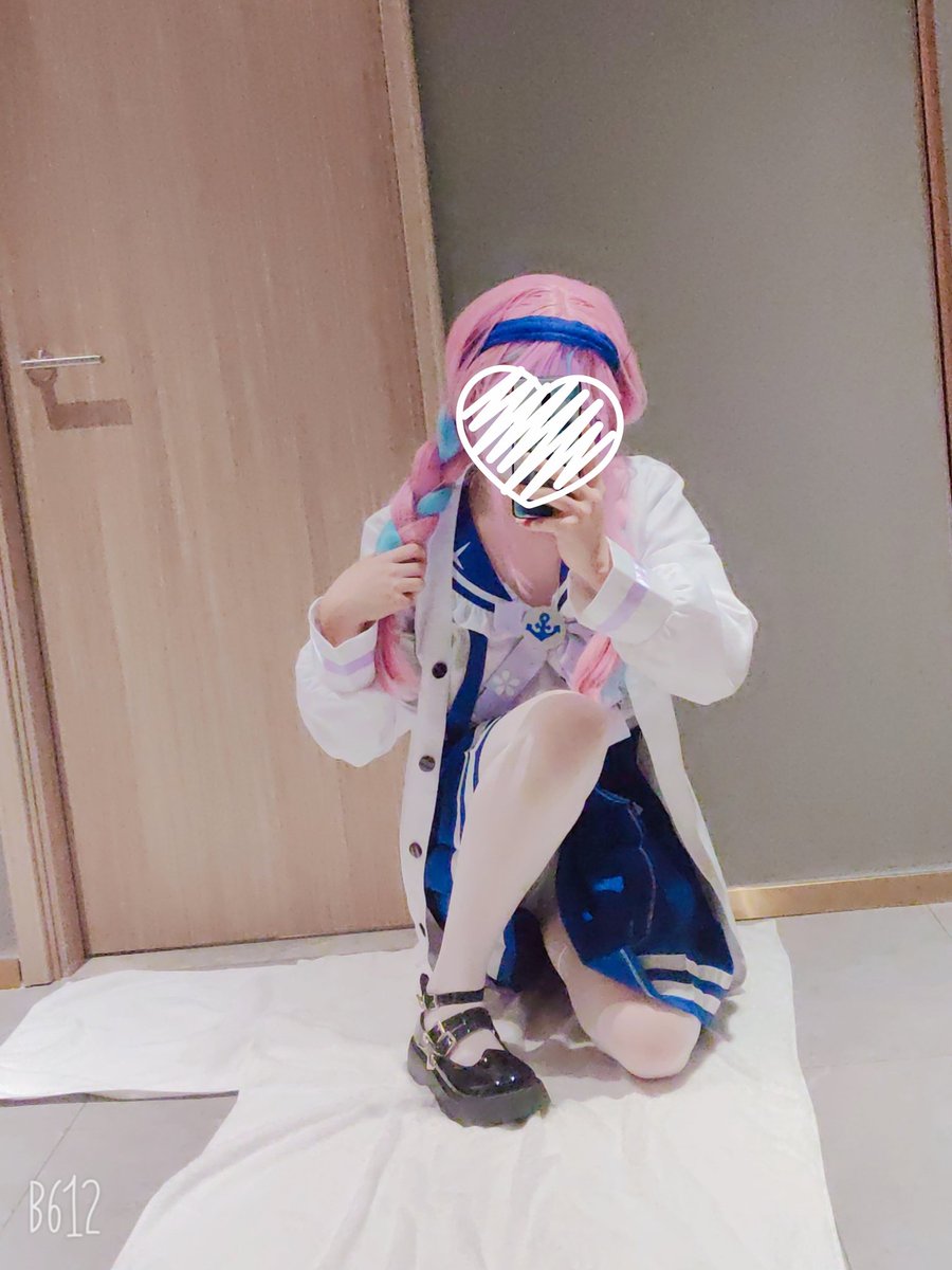 氛围灯背景布地毯都买了，可惜不能买全身镜🥲
#伪娘 #男の娘 #女装子 #白丝 https://t.co/FXN8lf401v