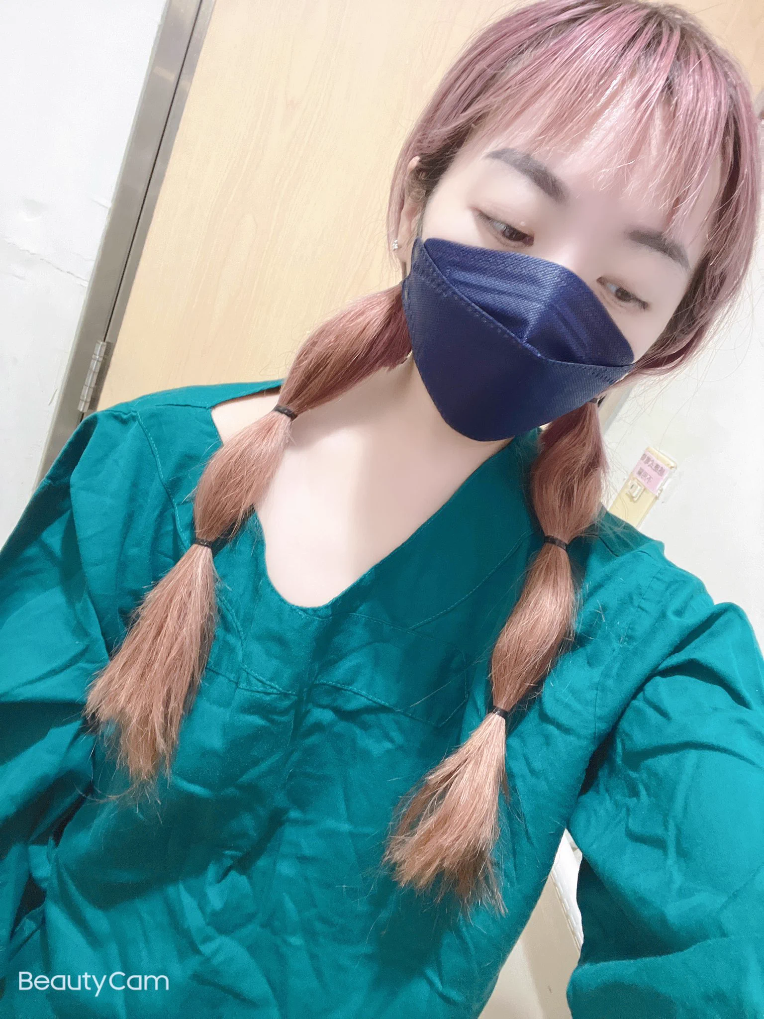 第十五天終於陰性，我剛看完醫生，肺部沒纖維化，但感染發炎，容易喘累，這三個月要治療好，定期噴氣喘藥、吃藥，兩週後要再回診 ，好喘😮‍💨真的很痛苦右背上側疼痛且伴隨著咳嗽，咳嗽的聲音響亮就有可能是肺炎、肺結核等肺部疾病，通常患者的咳嗽帶痰且容易胸痛，身體容易發熱且喘不過氣來。 https://t.co/b4Y4I5hwkA