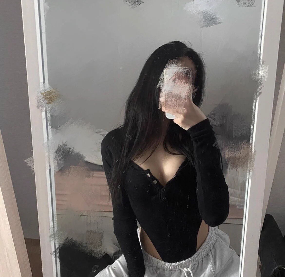 怎麼說呢...好看是好看 就是有點卡妹妹...🙂 https://t.co/aNDXUmV2D3