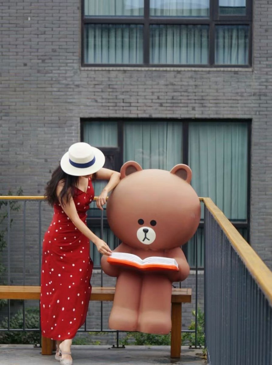 基本不发生活照，一是担心露脸，二是又很少拍不露脸的，三是我们很少出去，四是我拍照技术真一般。但情人拍照技术就很不错，给她留下了很多美好回忆的照片！ https://t.co/KeGPlvz4wg