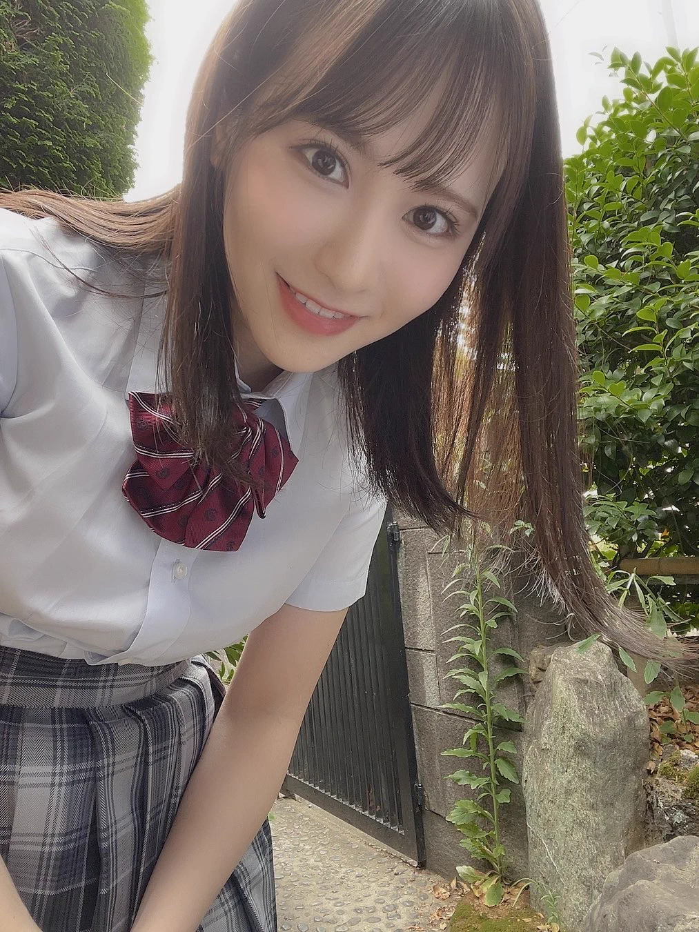 ここ何ヶ月か高校生役なかったから久々に制服着た気がする🥺🏫 https://t.co/dlNy5MxlHf