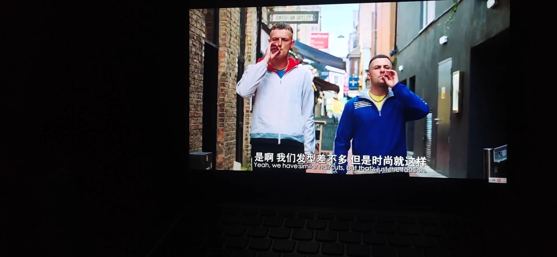 N刷《少年犯》的一个晚上，我的最爱剧集了，当我很肤浅的需要快乐的时候就点开少年犯，从第一季第一集开始看 https://t.co/UEzLc9qKbd