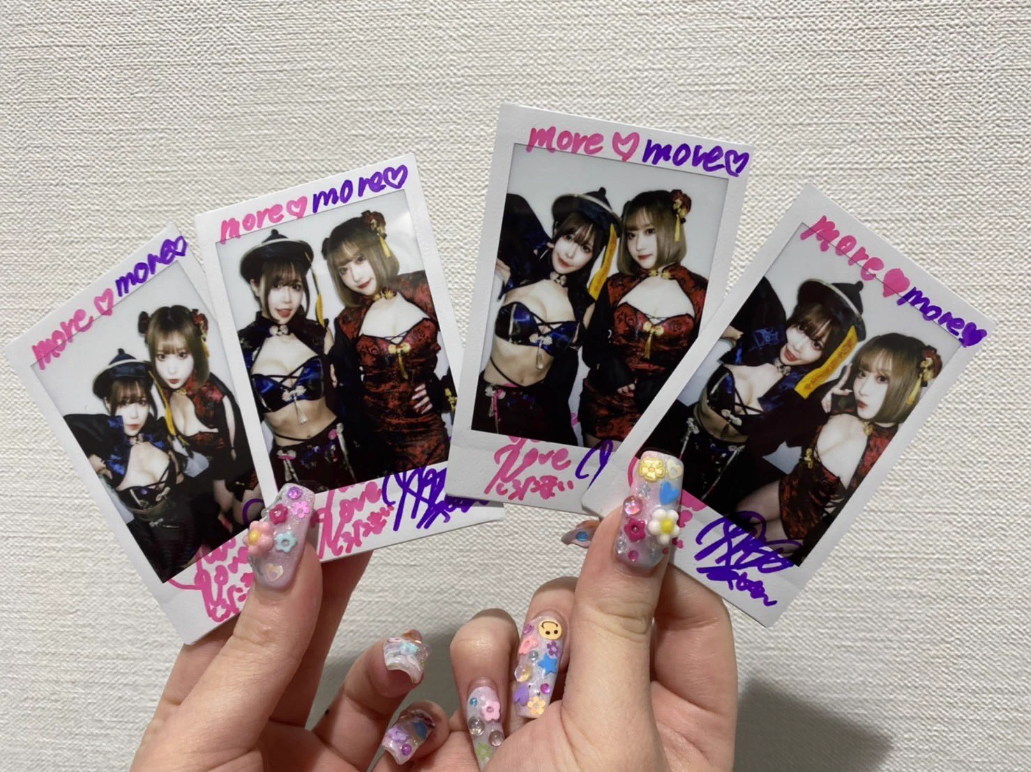 【お知らせ】おもてちゃんとユニット活動中のmoremoreの第2弾楽曲となる ｢La France｣ の配信を記念したチェキの再販始まりました✨残りわずかなのでお早めに🥺！！！販売期間は～7/17(日)23:59まで⚠️すぐに販売期間終わっちゃうからこの機会を逃さないでね😳💗https://t.co/hu9UL3Pazt https://t.co/nUgLzDyRa7