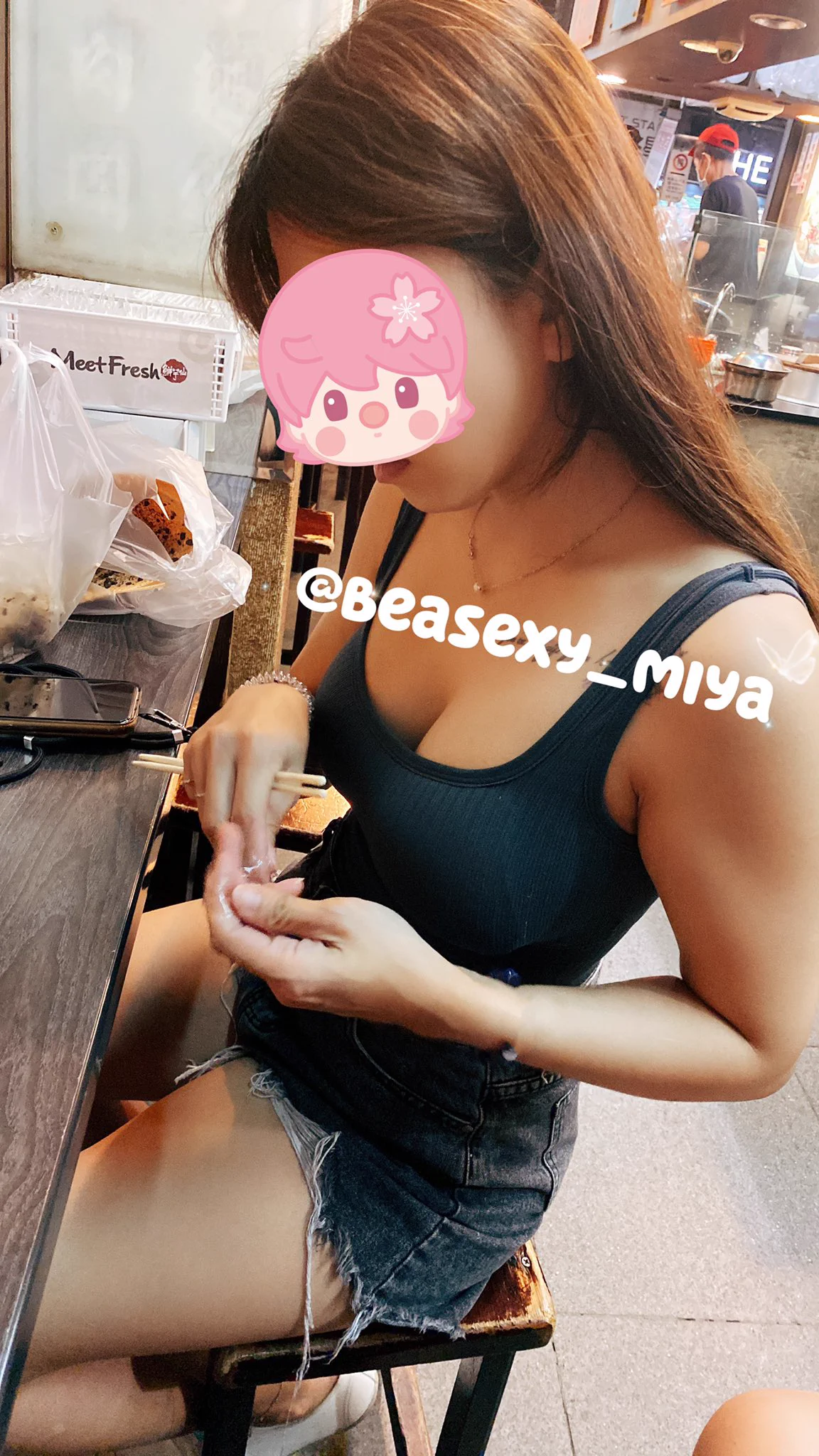 你們吃飽了嗎？進來躲雨，上面濕了🤧下面也濕了😜😜#夜市吃貨咖#固定#露出同好#單男單女 https://t.co/EmTceTdVKc