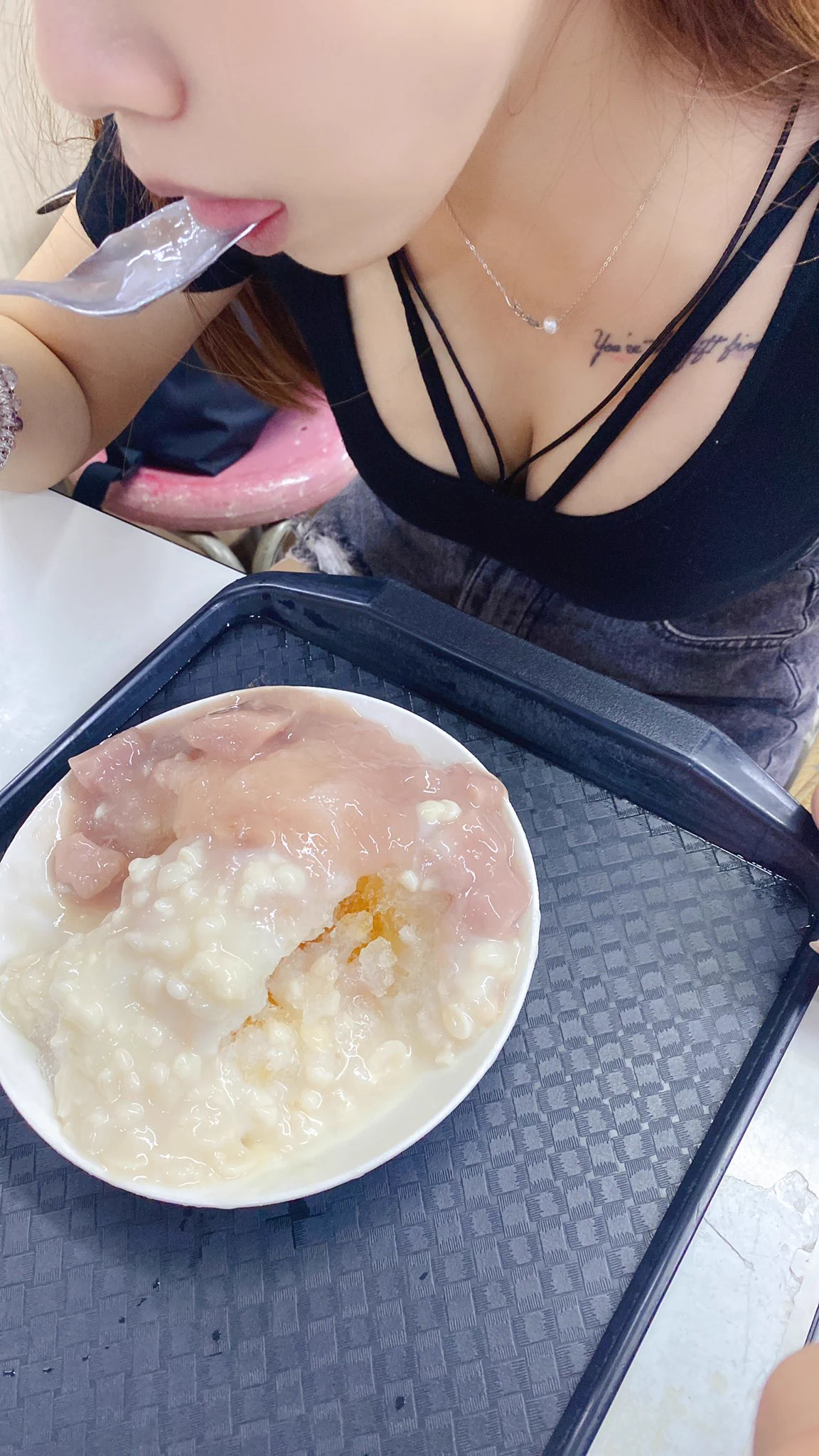 現主食吃冰消火中😋😋（西門😛😛） https://t.co/hwh0Ze6jwU