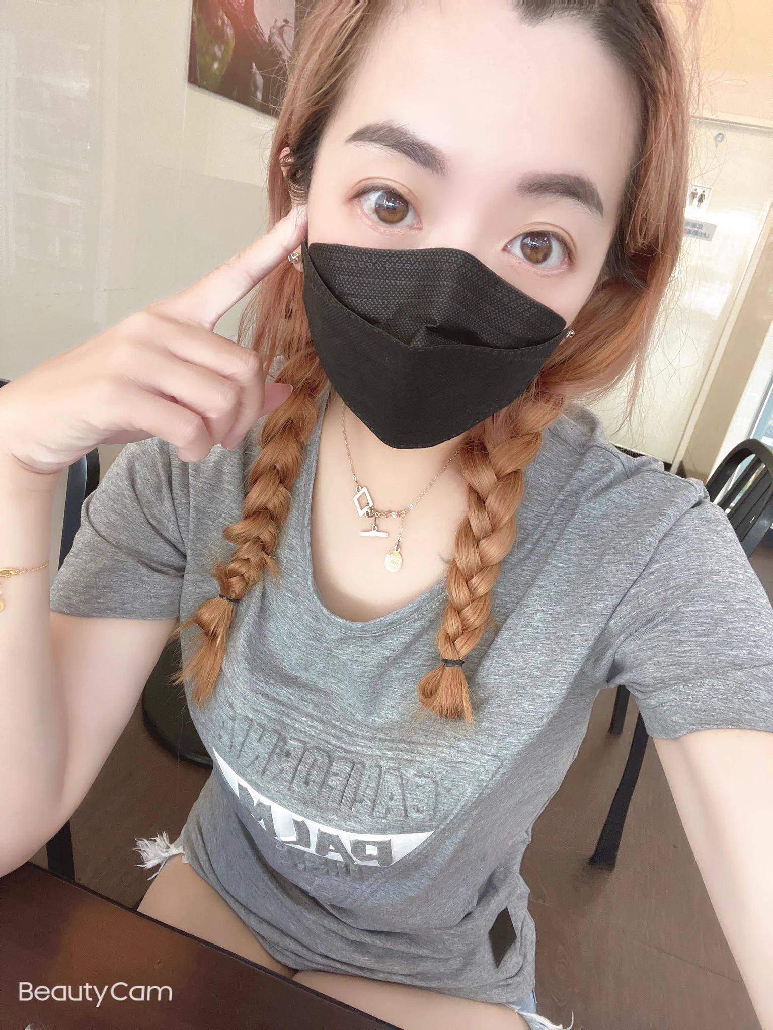 早安天氣熱大家記得多喝水 真想趕快完全好起來 https://t.co/B50iTVVU6M
