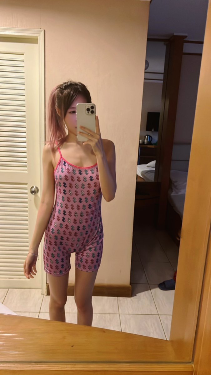 เปิดห้อง🤪 https://t.co/4lgNNtKLZ3