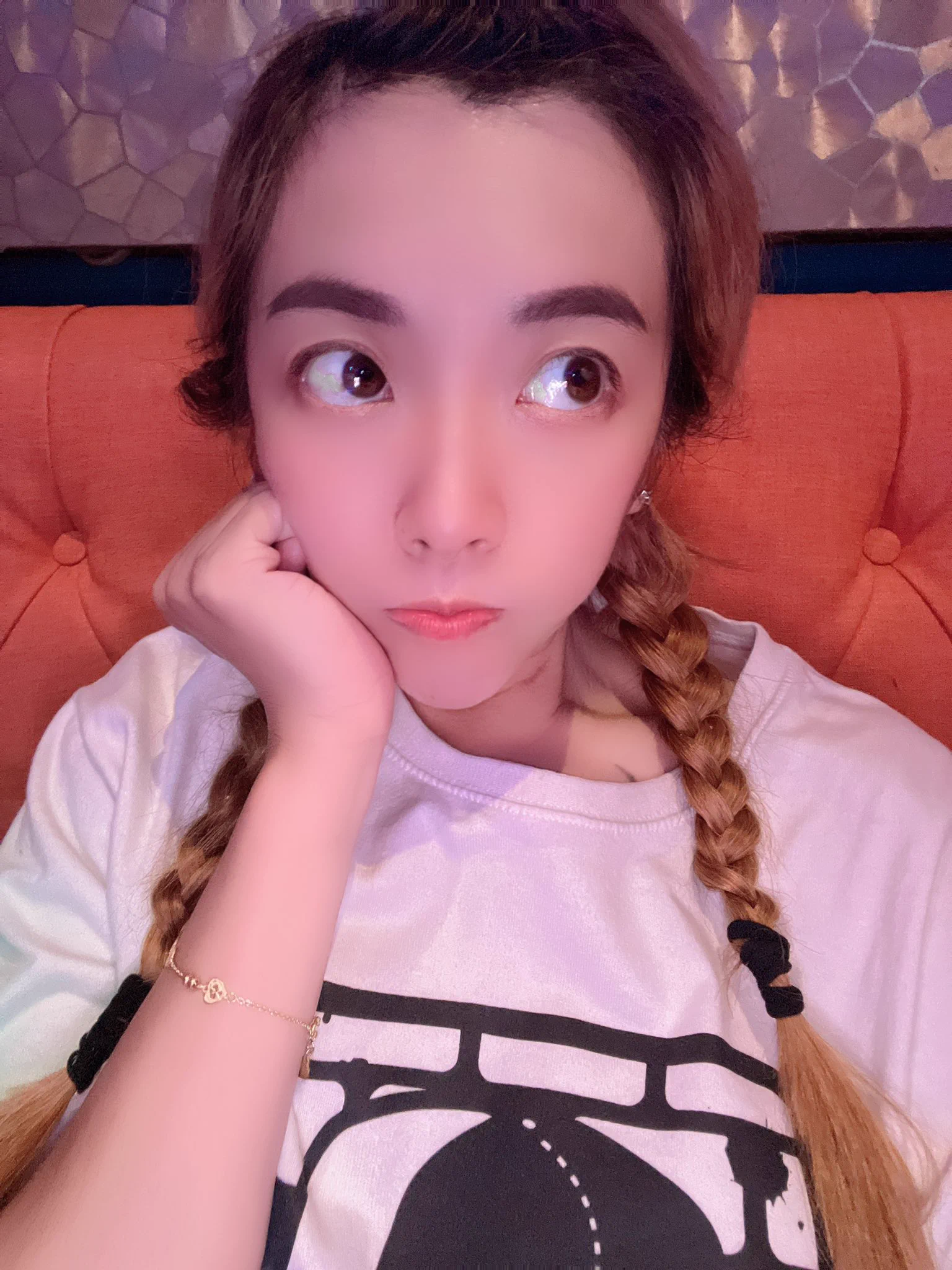 讓肺活量增加就是….唱歌🎤 ，朋友說我怎看起來都不老，越活越年輕，我說有好的健康心情好，氣色就會好，染疫後，慢慢恢復也氣色也好很多，感謝大家的關❤️，願大家平安健康快樂。 https://t.co/WNDp2ORw8e