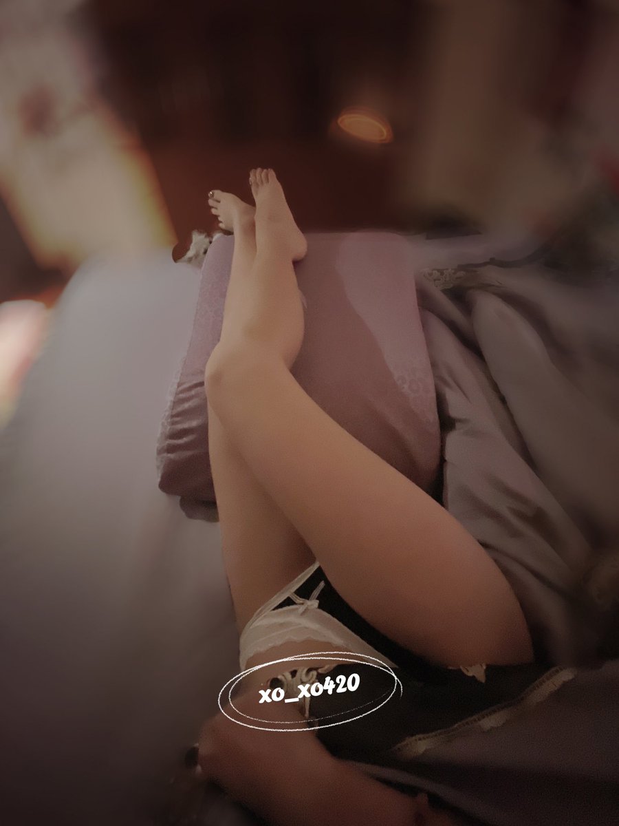 完了我沒朋友了
我不過一個多禮拜沒喝酒
就找不到局去了
🥹🥹🥹

現在只能躺在床上跟小奶貓耍廢了嗎
我想喝99啦！ https://t.co/TWIu2EFUxp