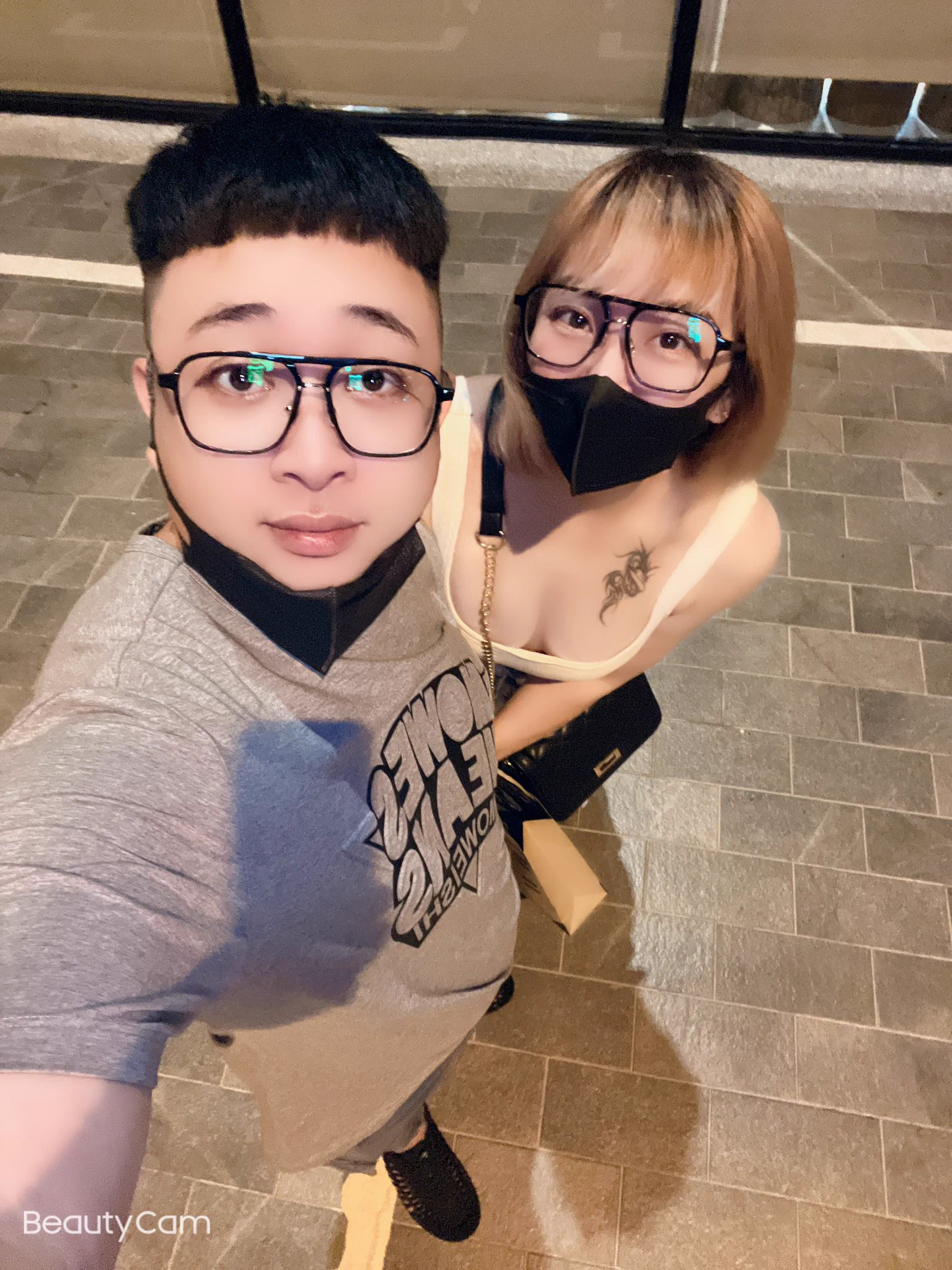 沒想到配個眼鏡👓等眼鏡的時間可以上二樓喝杯飲料，順便也可以拍照📷當網美，真特別的眼鏡店。#大倉酷眼鏡 https://t.co/INjVakuRsX