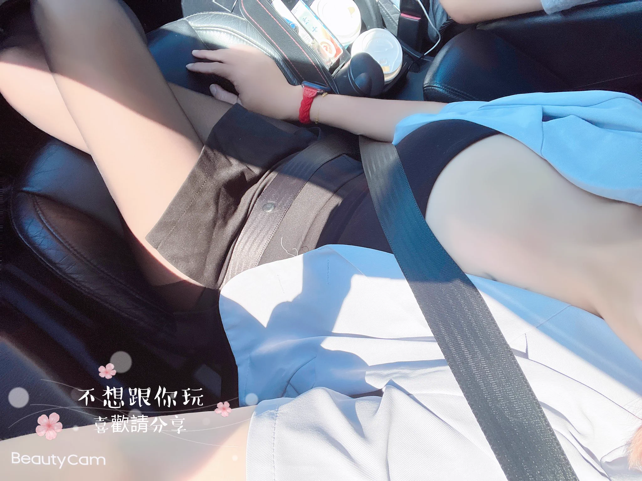 天氣熱 穿這樣養眼嗎？#放心有穿內褲 https://t.co/UGCniZJRbL