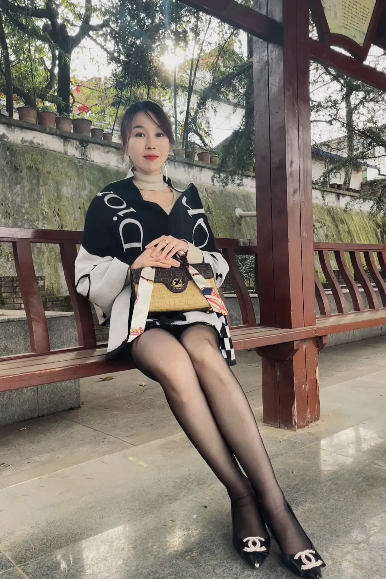 冬日里的老板娘 https://t.co/GnSWInhiyV