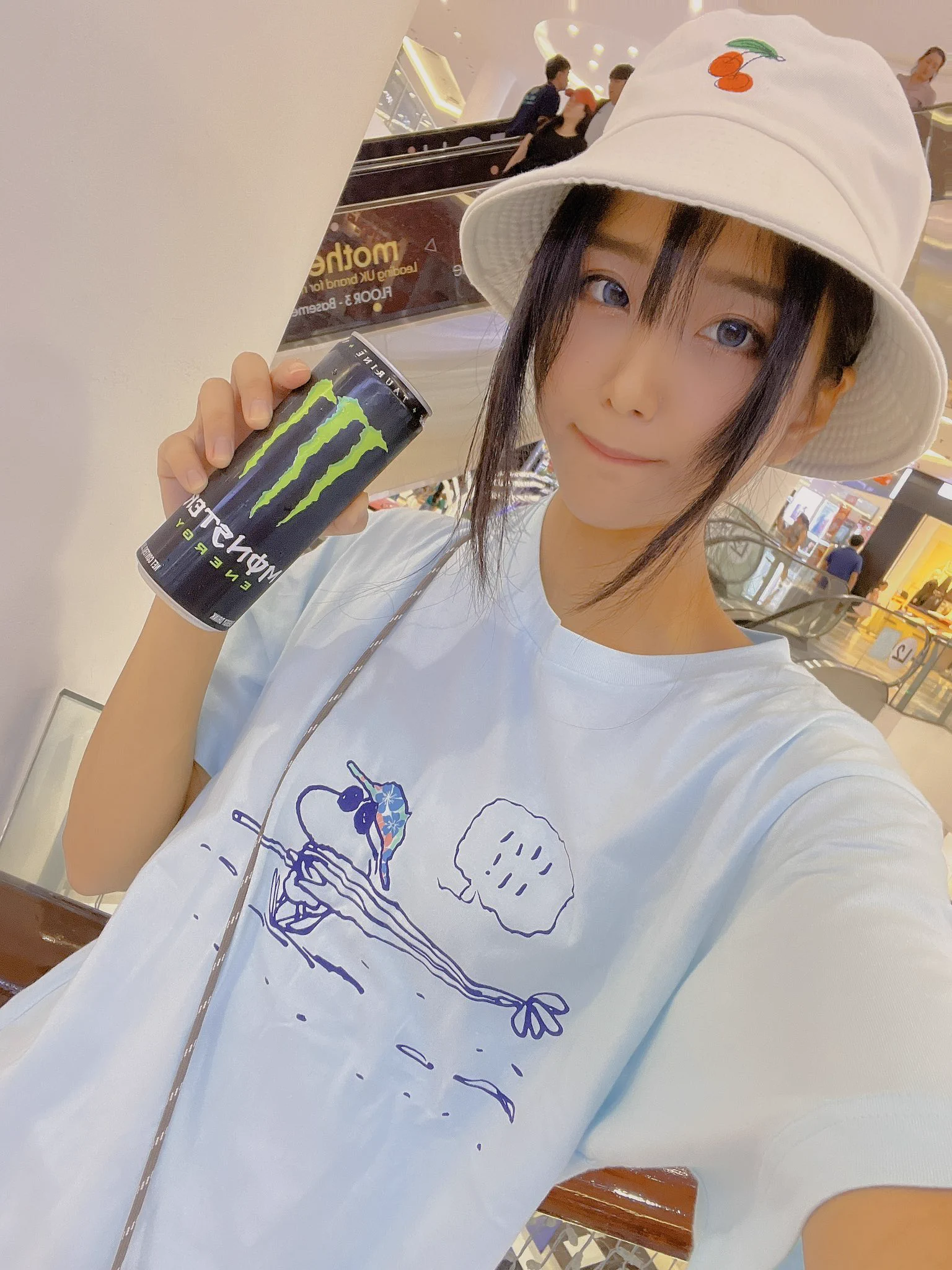 ベトナムから帰国しました🇻🇳仕事は明日からします😴 https://t.co/SeoUb9sGE7