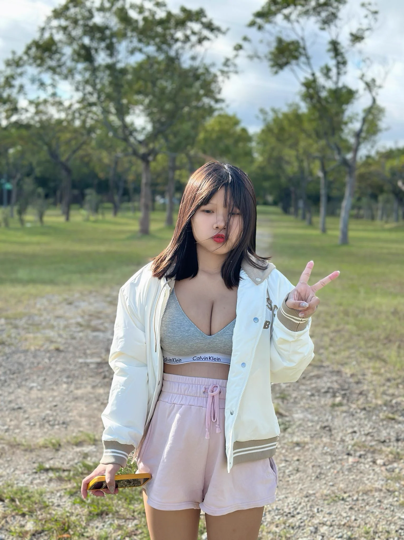 我長的好短 https://t.co/7fKTSatbKq