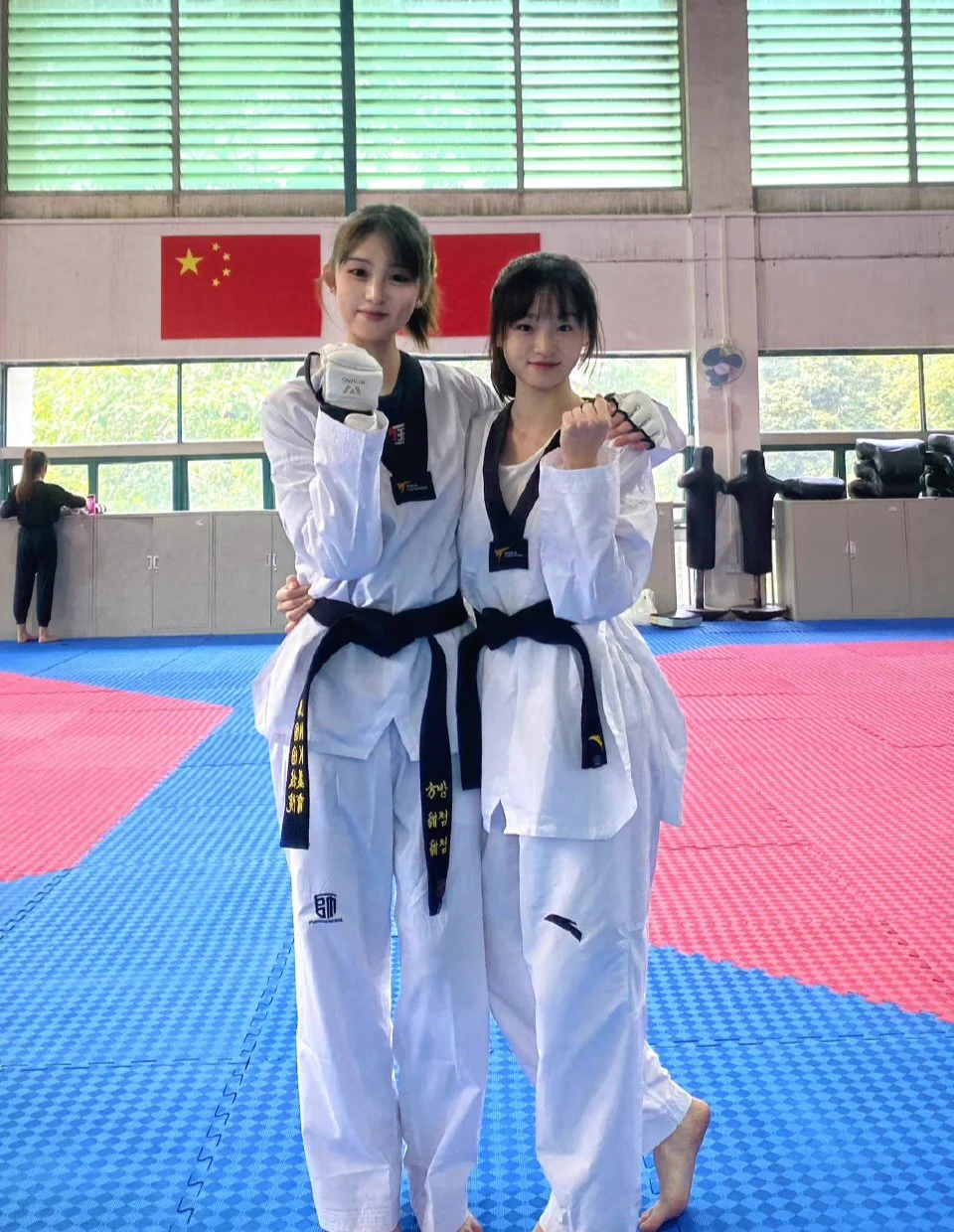 今天是跆拳道旋风少女👻come on！ #taekwondo https://t.co/TSDqU01gjF