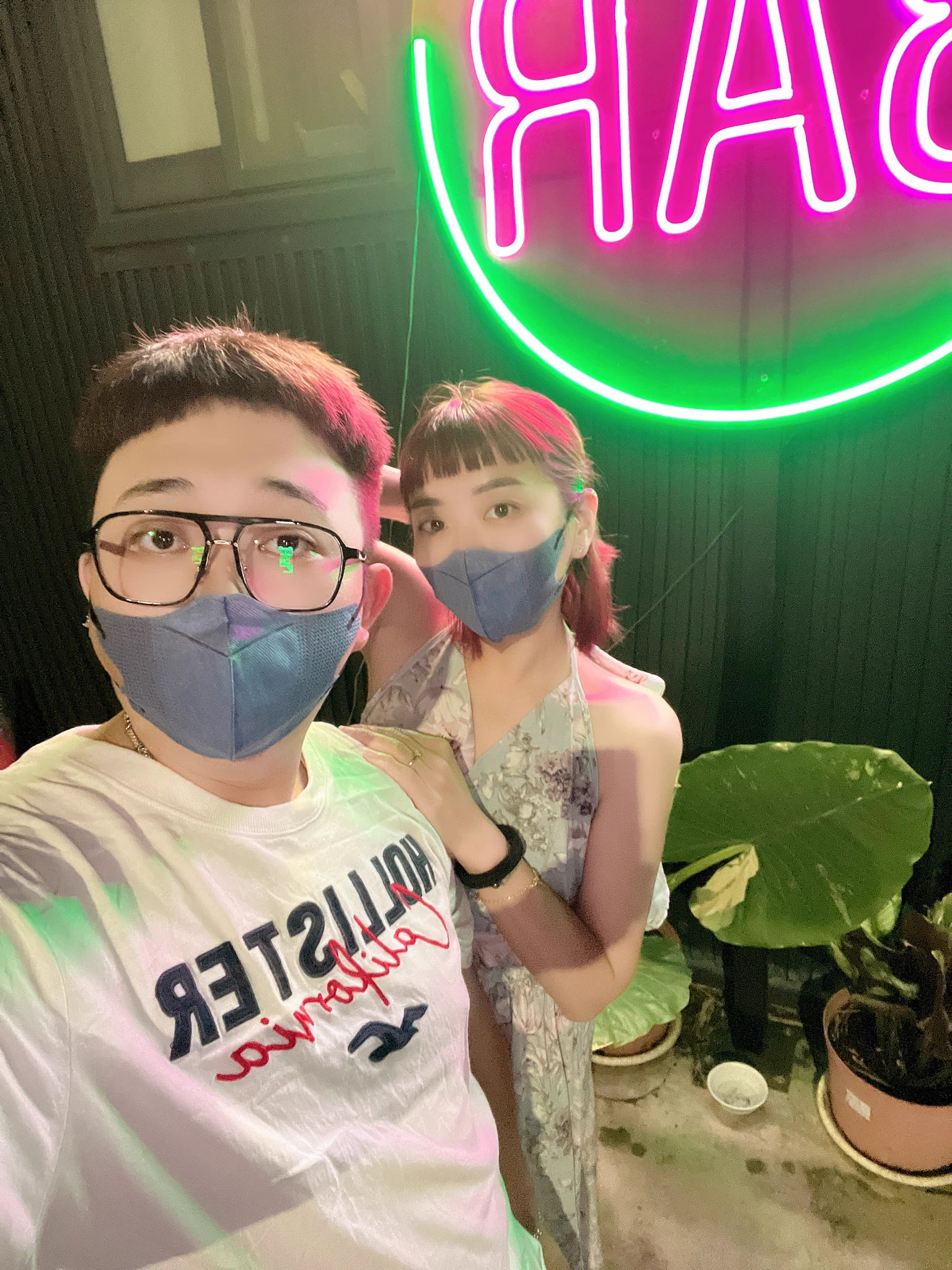 開喝🍺 這裡有很多特別口味啤酒，不過我個人還是不愛啤酒容易脹氣，偏愛調酒，謝謝我老公請我喝酒。❤️#小琉球 貳拾有六BAR https://t.co/X4rKyqbzJ0