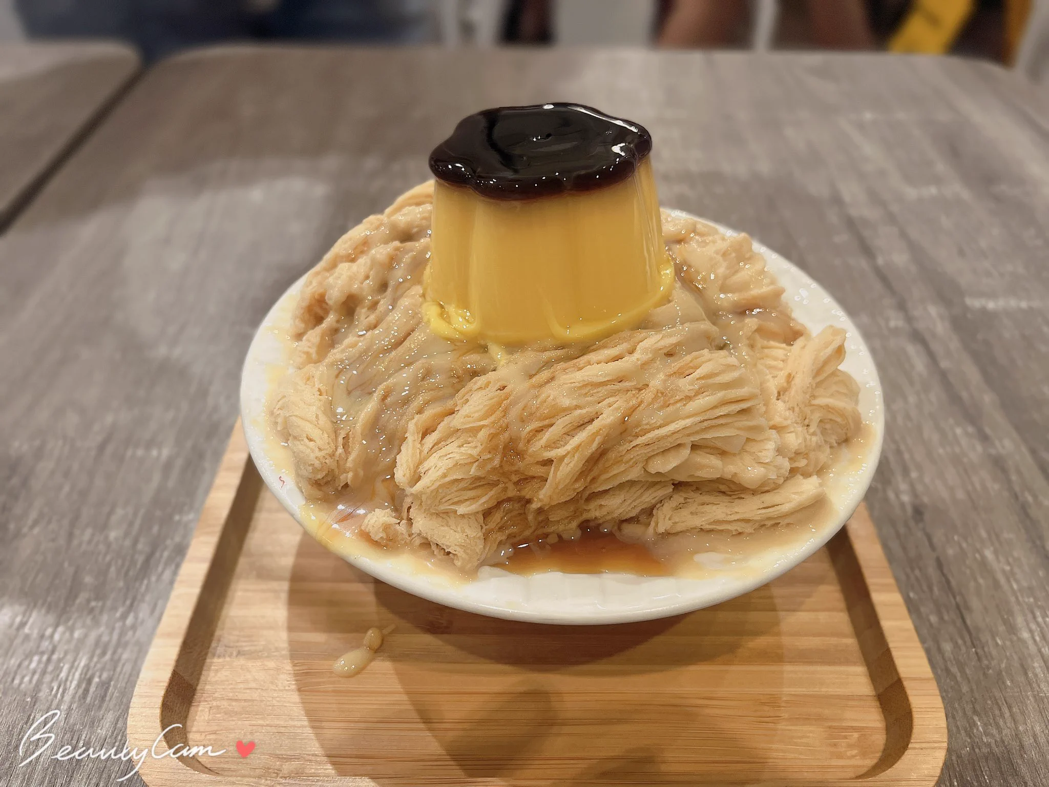 這家冰真的好吃😋尤其他的榴蓮冰棒超強的啊！他的焦糖奶茶冰也不賴，有機會來小琉球來吃吃。#小琉球Marianne瑪麗安創意冰品 https://t.co/WEbxhyPP3c