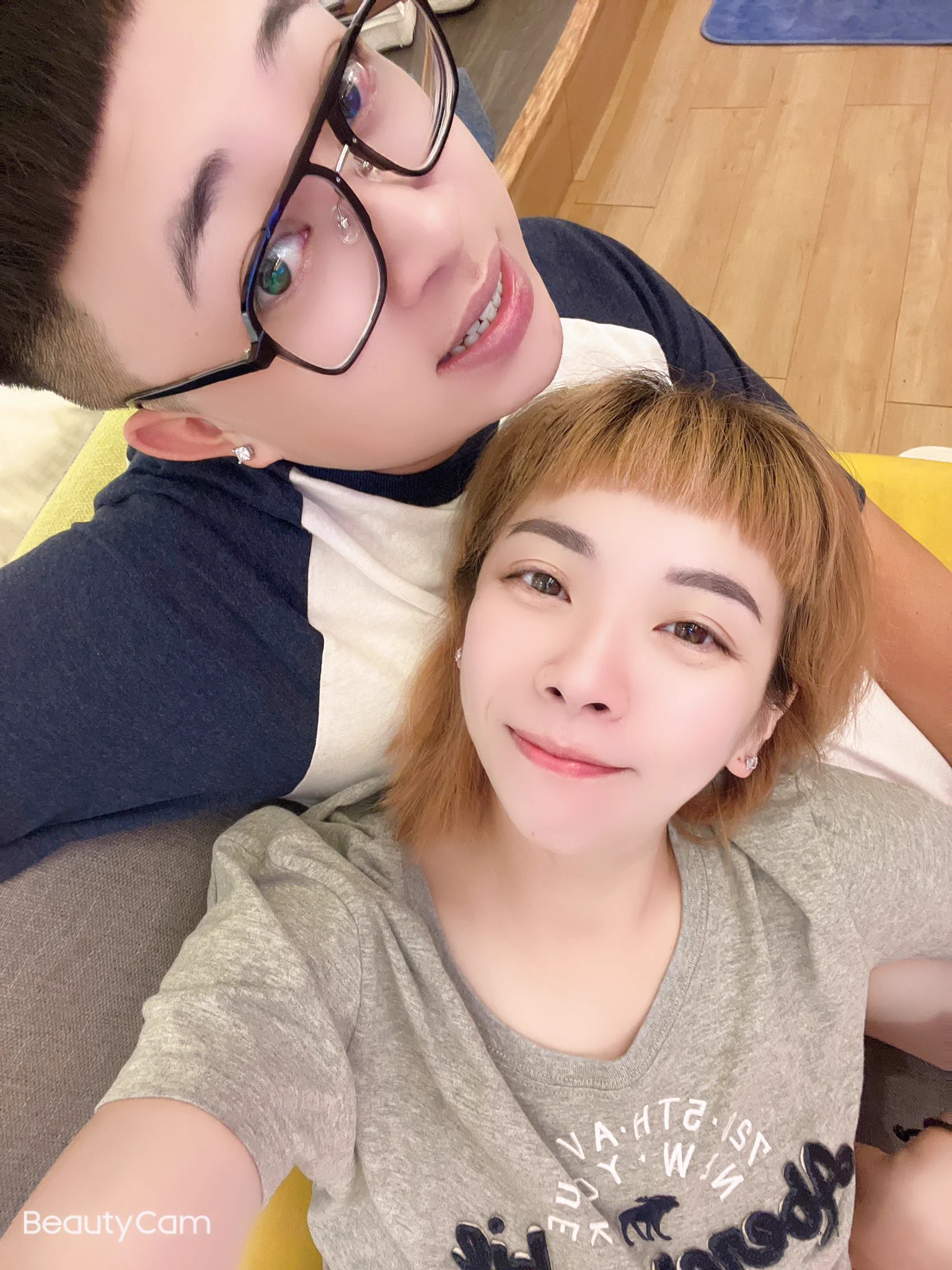 時間過很快手術到現在從96公斤到現在50公斤，很多人問我吃什麼吐什麼很痛苦你後悔嗎？我說我不後悔因為我確實瘦下來了，今年41歲了本來想說遇不到一個很愛我的男人，但如今我遇到了沒錯就是這幾天跟我一起入鏡的男人，希望大家能祝福我們，我相信他不會讓我今天後悔選擇他。 https://t.co/pLoxW6Lrzk
