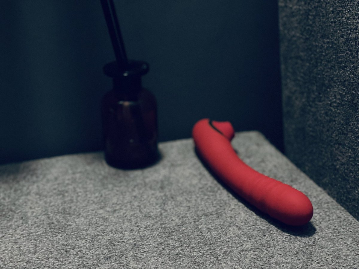 床头常备 。。。。今晚出征 https://t.co/JLLg1keT0c