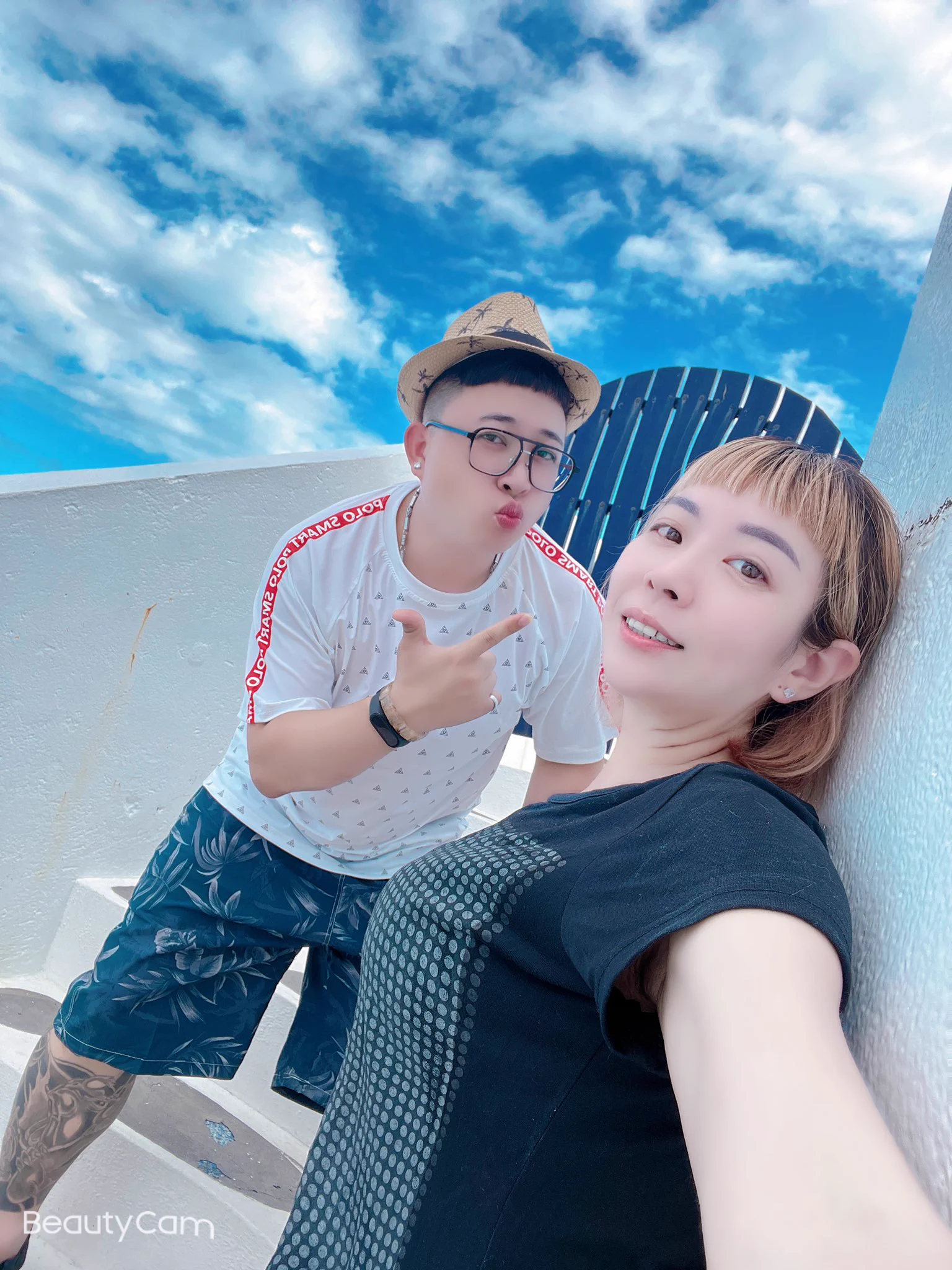 今天的天空有夠晴朗☀️拍照十分美 https://t.co/qLUtLdOvmZ