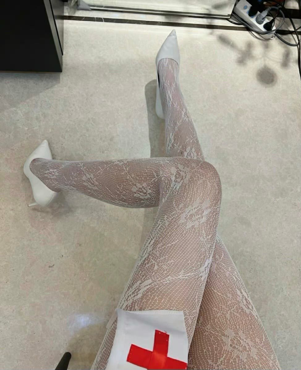 乖一点，自己爬过来 https://t.co/Xhiibl2g3t