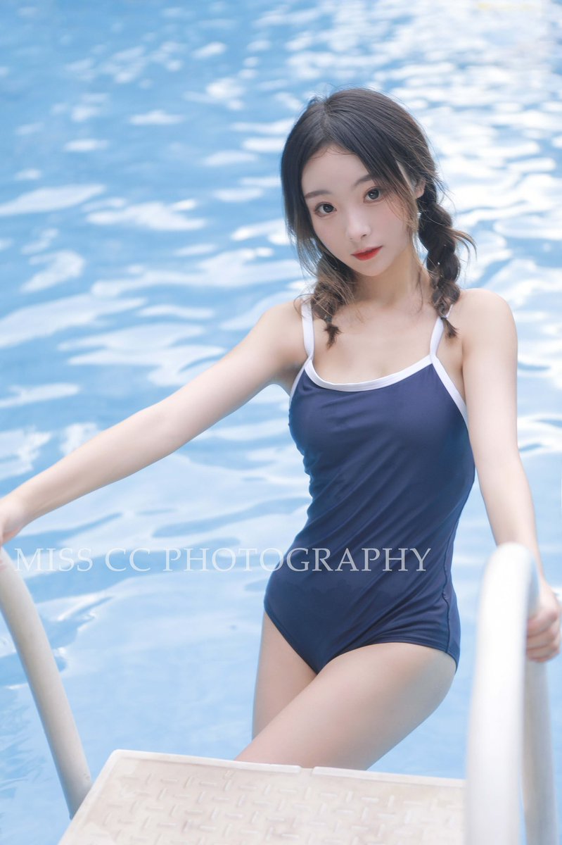 所有的偶遇都是我的故意

摄影/@misscc520 https://t.co/AlchieQAvi