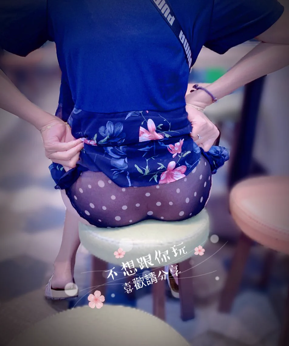 第一次在便利商店露褲褲 羞#😆 https://t.co/KaV7FZqNSm