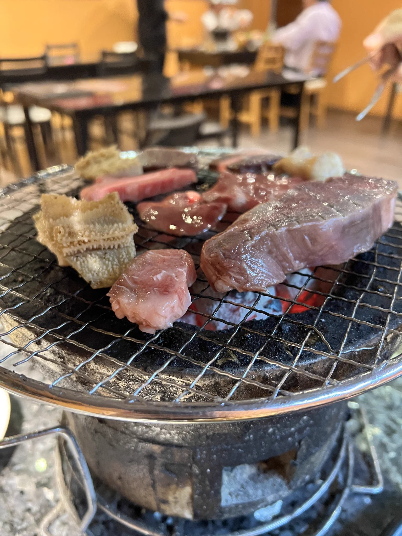 主人的生日餐❤ A4/A5 Wagyu Buffet，全身的肉和内脏都有，除了和牛还有很多side dishes哦RM 288+/pax (tax 加到来 RM334) 100min 妞妞赚多多💰我们一起吃遍全世界😘The wagyu restaurant50450 Federal Territory of Kuala Lumpur, Kuala Lumpur, Kampung Baru, Lorong Yap Kwan Seng https://t.co/nEvv5W34aJ