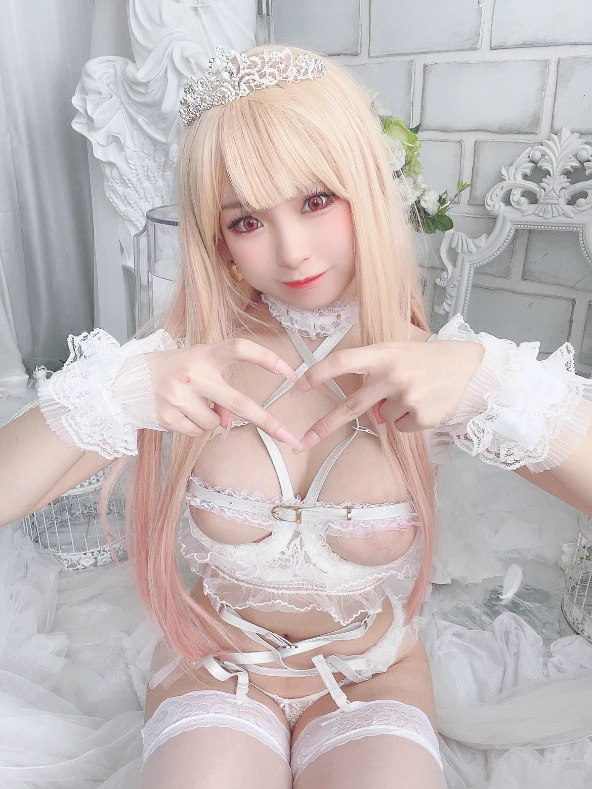 要娶海夢回家嗎？❤️話說好久之前就把這套漫畫看了🤣金髮的我好陌生哦🤔#戀上換裝娃娃 #まりん#cosplay https://t.co/8XWG82m9Ef