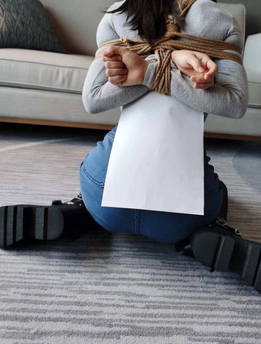 一个存疑的a4腰 #绳缚 #捆绑束缚 @SCVonTheWay https://t.co/R1k0c9XhVO