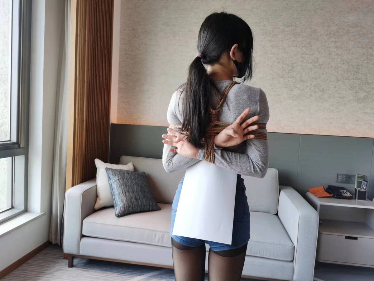 一个存疑的a4腰 #绳缚 #捆绑束缚 @SCVonTheWay https://t.co/R1k0c9XhVO