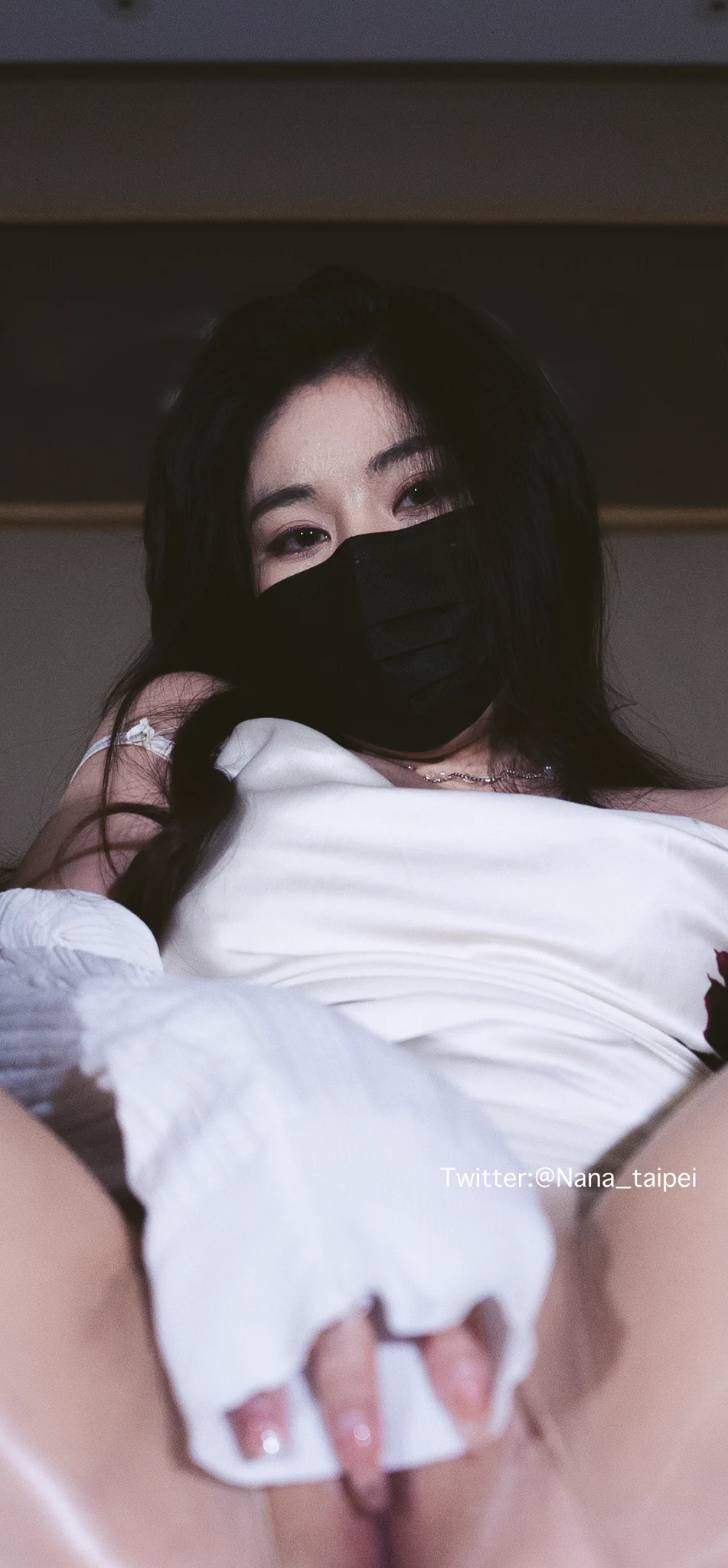 你們要的壁紙，我的私訊全是催壁紙的 要爆炸啦，知道你們喜歡啦，換完壁紙請拍照在這條推文下留言給我看看喔🤓 https://t.co/NV43OKD0ad