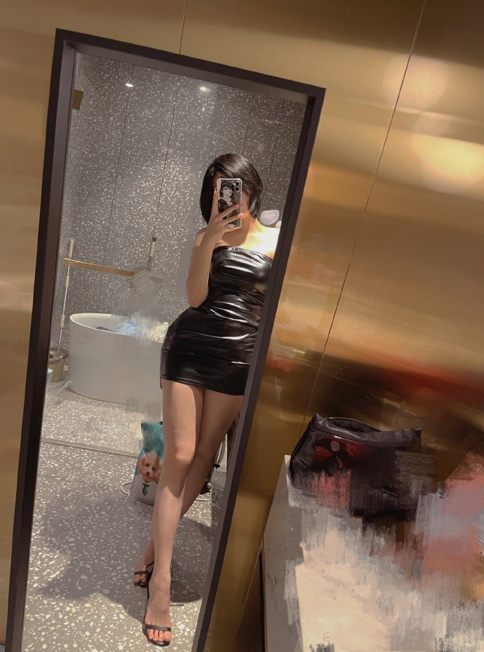 想怎么惩罚我呢♠️

#媚黑 #鸡巴套子 #反差婊 #肉便器 #吞精 #羞辱 #骚货 #婊子 #母猪 #校妓 #贱货 #公交车 #堕落 #校鸡 #性瘾  #辱骂 #反差  #变态 #投稿 ＃黑爹 https://t.co/PiMQ3nfrbt