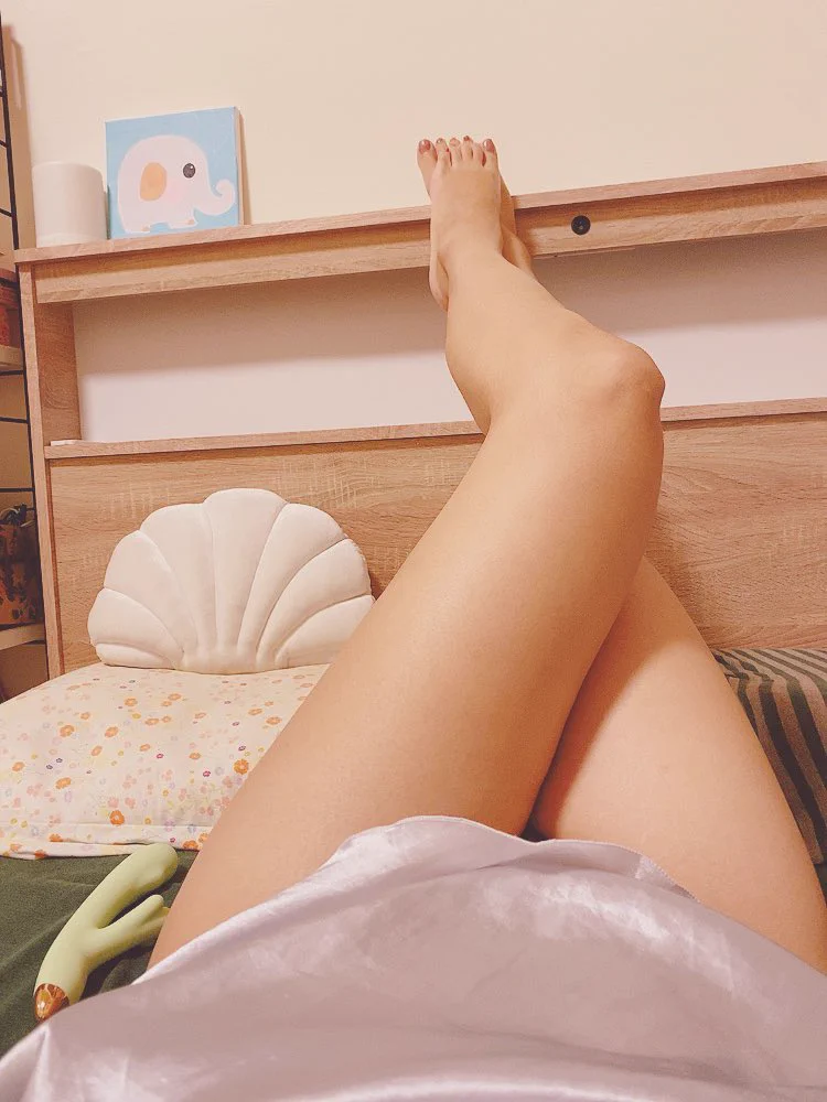 今晚想用妹妹的腿
夾緊哥哥的腰😘

#110公分的腿可以嗎 https://t.co/Gzid8HkwDY