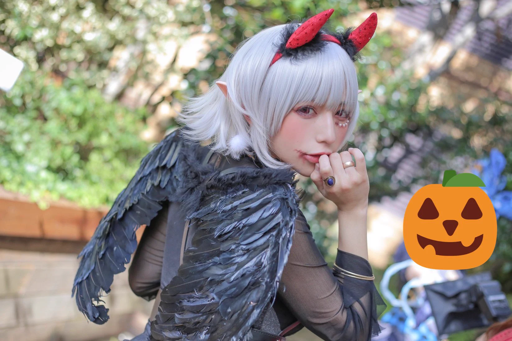 2022.10.22.SATハロウィン🎃BARイベ開催します！👻🦇🕸〇時間：18:00~22:00○場所：渋谷Cafe&amp;bar camerotさんオリシャンやアクキー、チェキアルバムなどなどハロウィン仕様のグッズを制作予定です✨ぜひ予定をあけておいてね❤️‍🩹 https://t.co/6lSeM0uFrh
